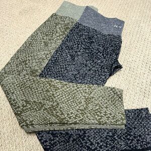 NVGTN snakeskin seamless leggings size L. Like new! 2 colors - will separate.